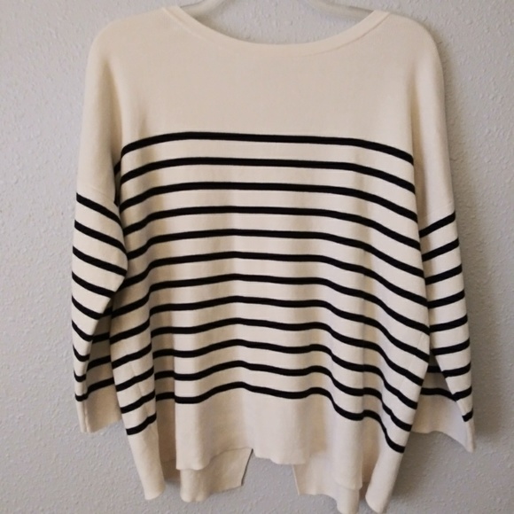 loft Sweaters - Loft Black & White Sweater